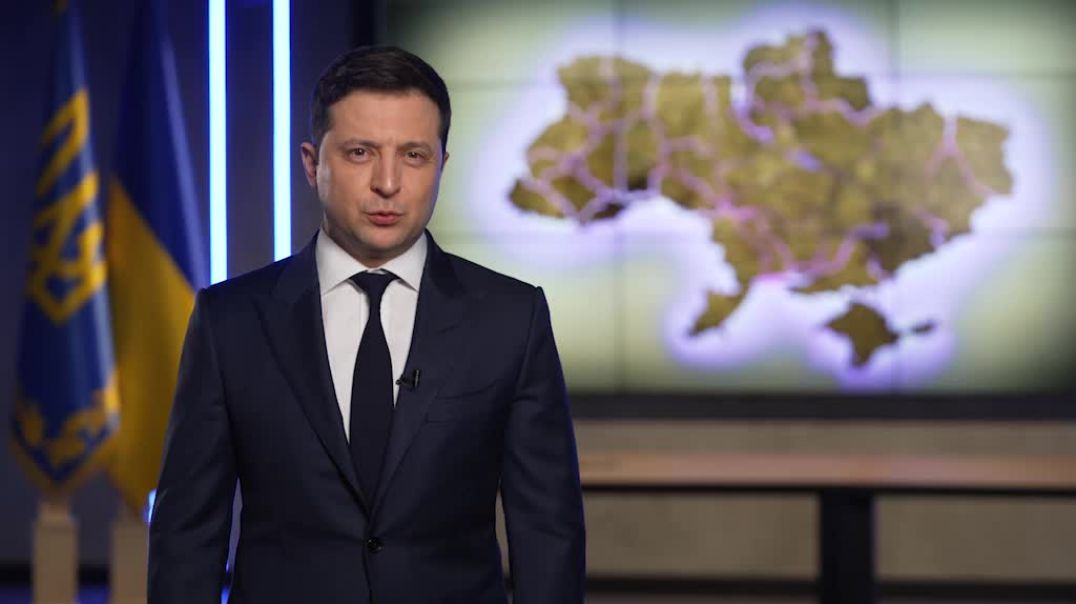⁣Зеленский обратился к народу Украины после признания республик