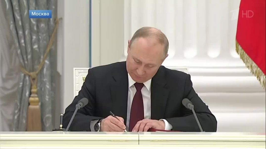 Владимир Путин подписал указ о признании независимости Донецкой и Луганской народных республик.
