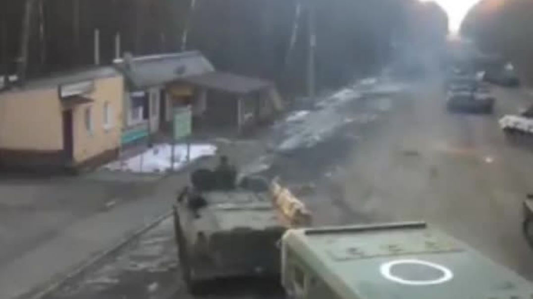 В сторону Киева выдвинулась бронетехника