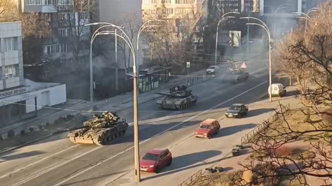 Украинские танки идут в направлении киевского аэропорта 27.02.2022