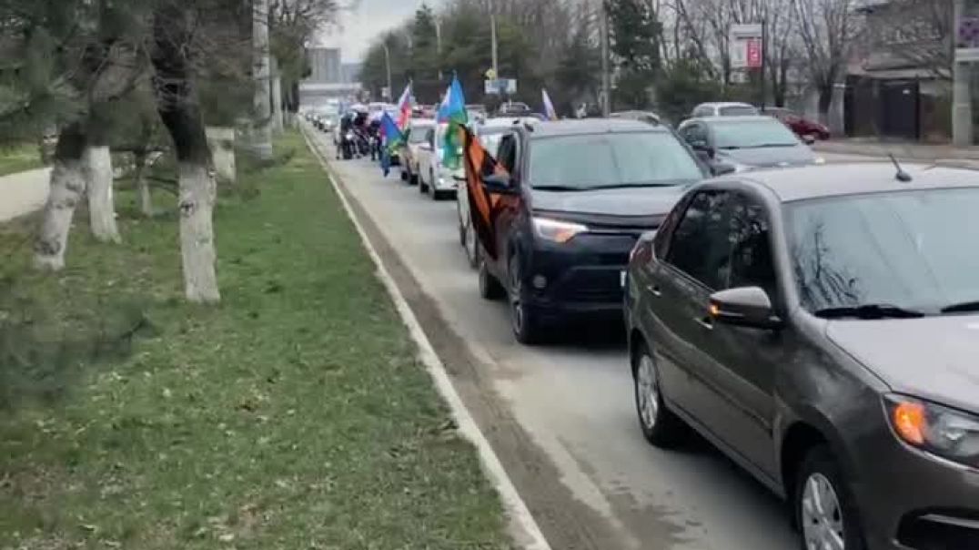 ⁣В Краснодарском крае прошел автопробег с флагами и буквами Z 06.03.2022
