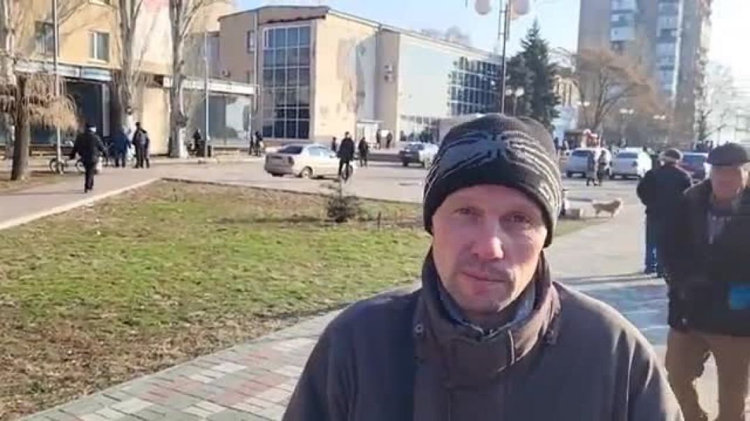 Работяга из очереди за гумпомощью на Украине