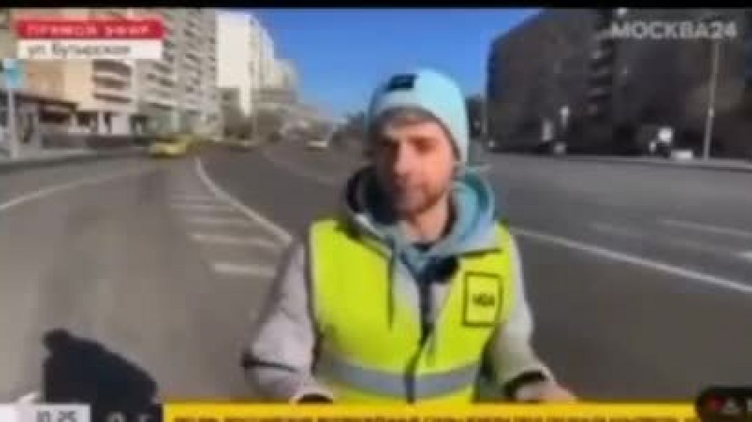 Корреспондент Москва-24 в прямом эфире выступил против водителей, прикрепляющих на стекла букву Z
