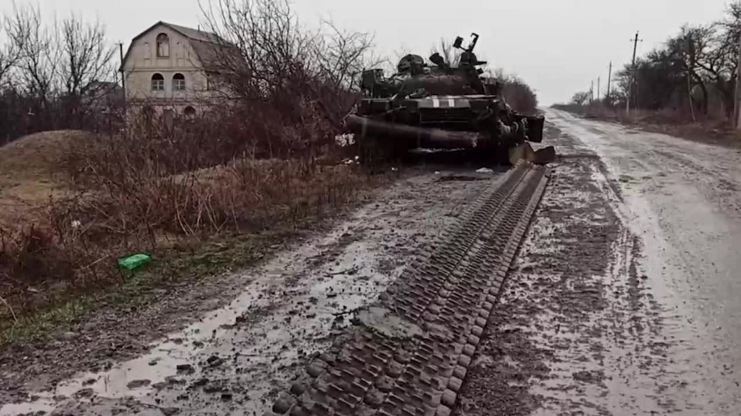 ⁣Подбитые танки ВСУ под Мариуполем