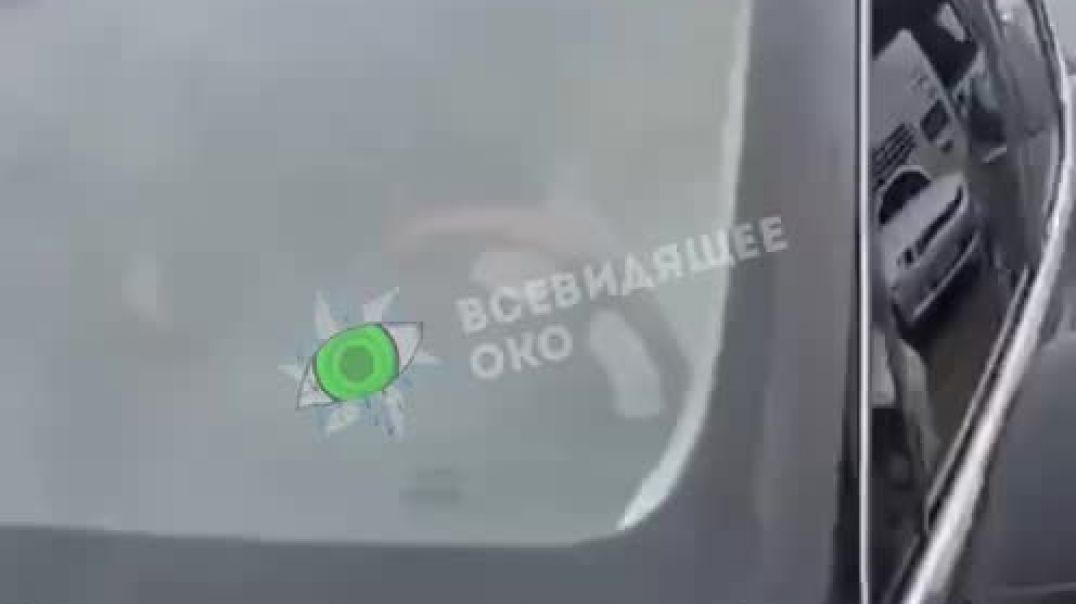 Полицейские в Украине за определенную плату, доставляют мажоров через границу без очереди