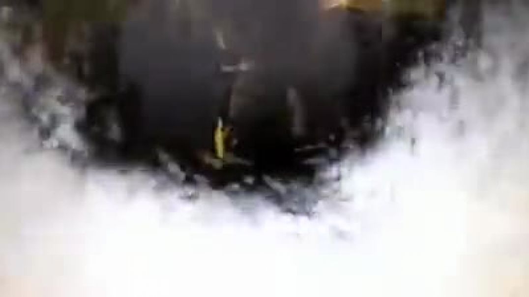 Удар украинского беспилотника Байрактар по бензовозу