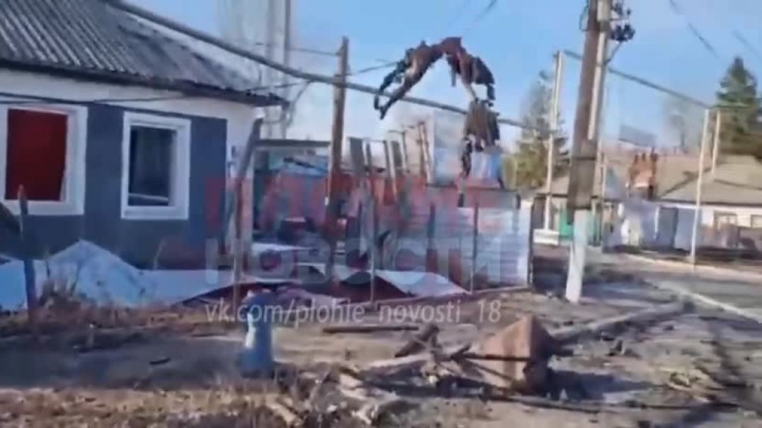 Ужасные кадры из Донецкой области. Трупы висят на проводах