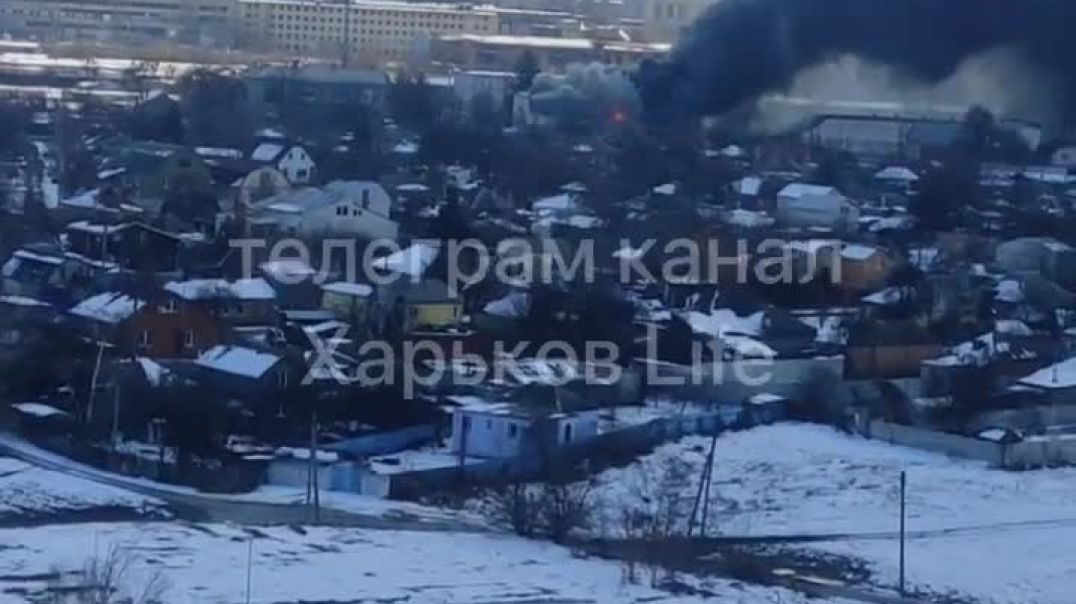 ⁣В Харькове горят склады