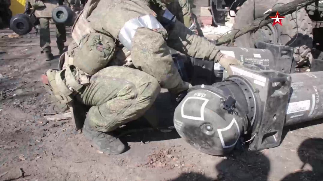 Российские десантники показали образцы вооружения западного производства, захваченные в результате боя с всу