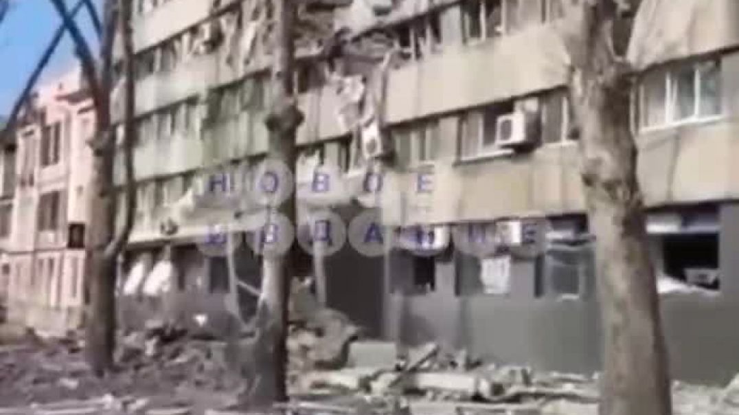 ⁣Разрушенная гостиница в Николаеве