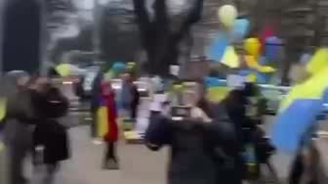⁣Проукраинский митинг в Риге 21.03.2022