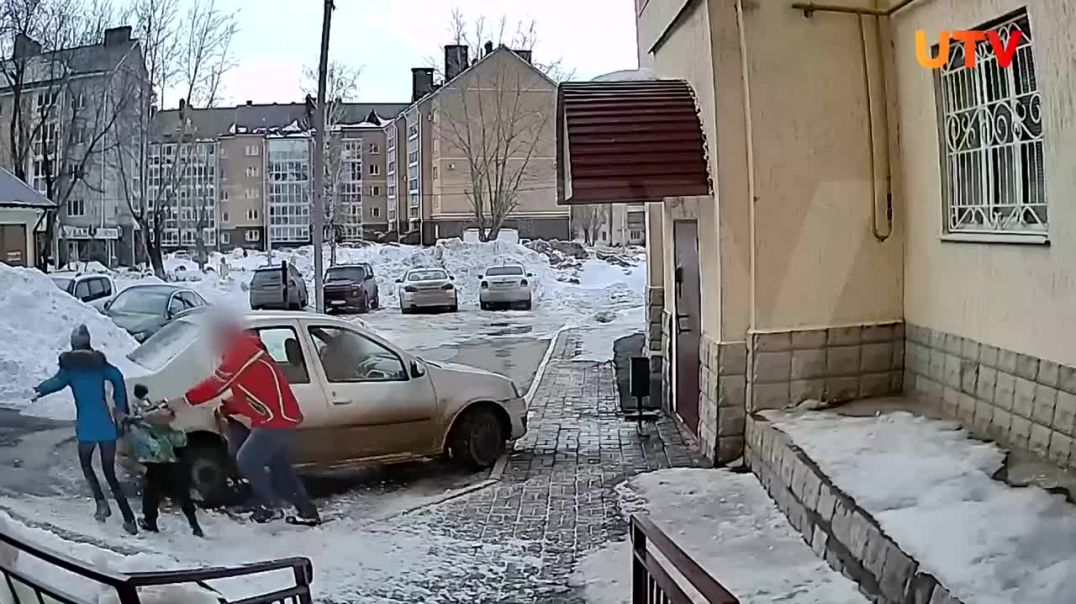 В Башкирском городе Октябрьский на ребенка с крыши дома рухнула глыба льда 21.03.2022