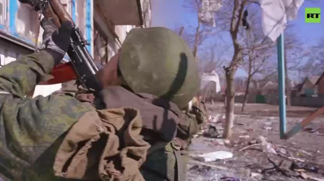 Эксклюзивные кадры зачистки районов Мариуполя от боевиков нацбатальона «Азов»