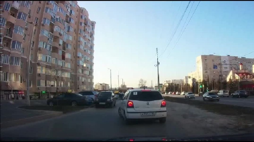Автоледи за рулем малолитражки Дэу в Севастополе сбила и переехала 10-летнюю девочку