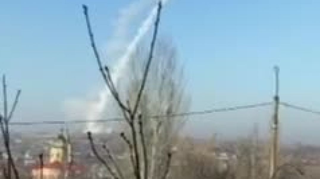 ⁣Пуск зенитных ракет по воздушной цели из Николаевки, близ Славянска 25.03.2022