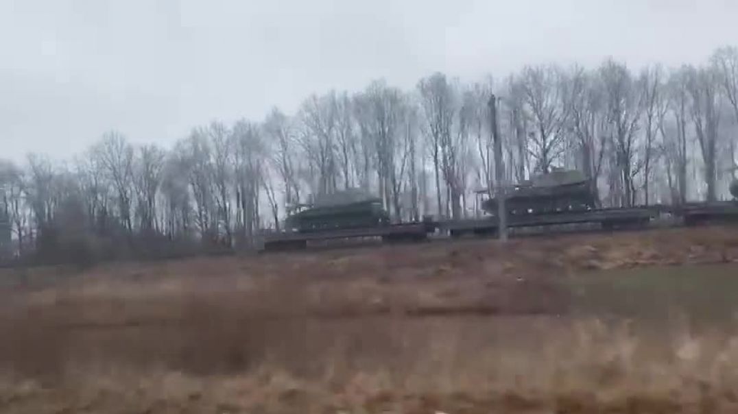 Стягивание украинских самоходных гаубиц 2С3 Акация на юге Киева
