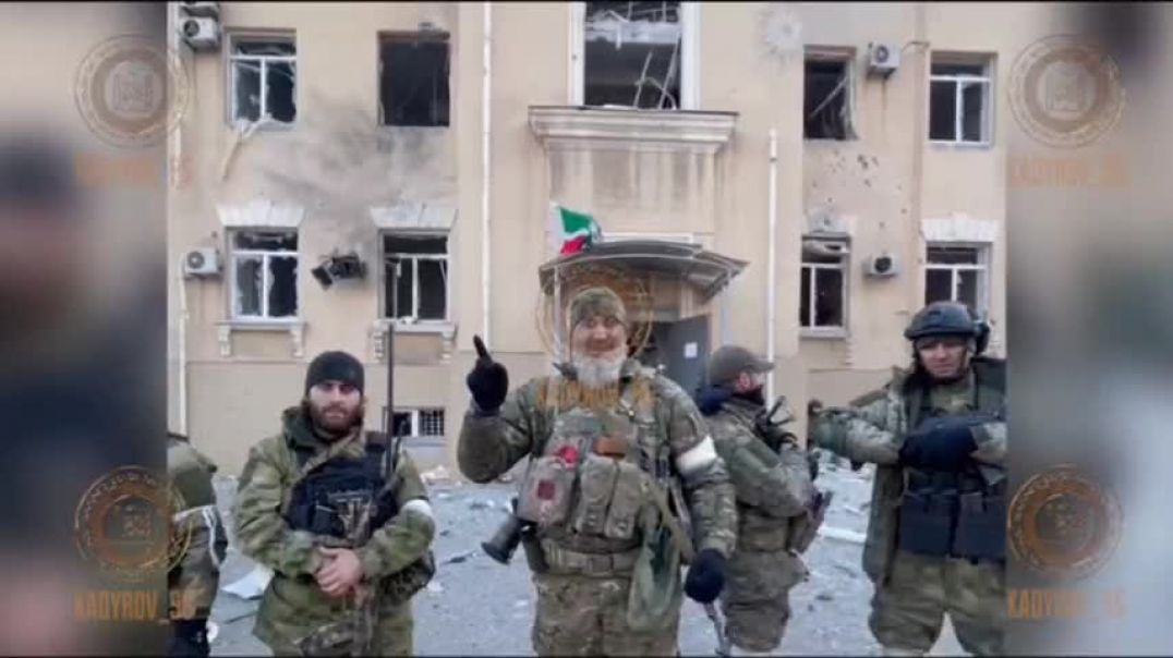 Видео от Рамзана Кадырова: Чеченский флаг над администрацией Мариуполя