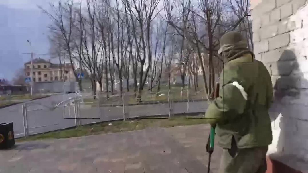 Кадры от военкора. Штурм базы отряда Азов в Мариуполе