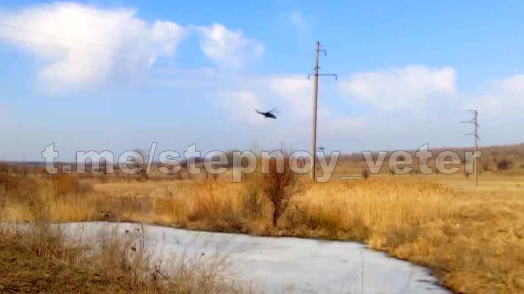 ⁣Российские вертолеты в небе над Северодонецком 25.03.2022