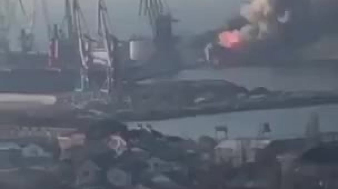 Взрывы в порту Бердянска