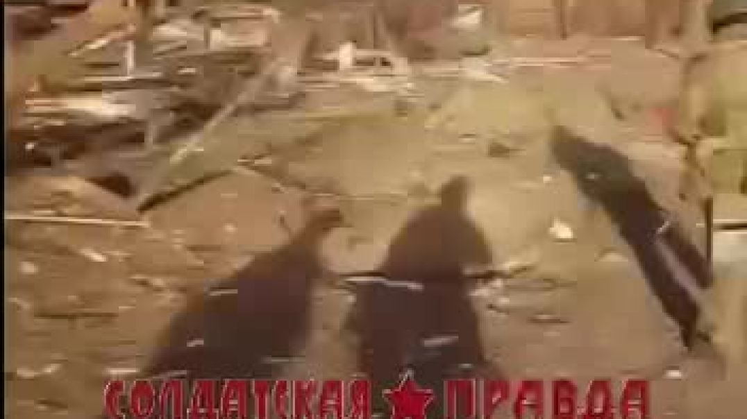 ⁣Тела погибших военных всу в освобожденном шахтерске вблизи Донецка 31.03.2022