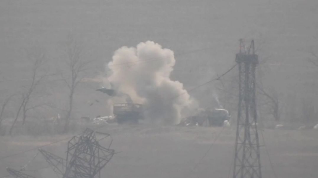 ⁣Противотанковые управляемые ракеты уничтожают украинские грузовики 01.04.2022