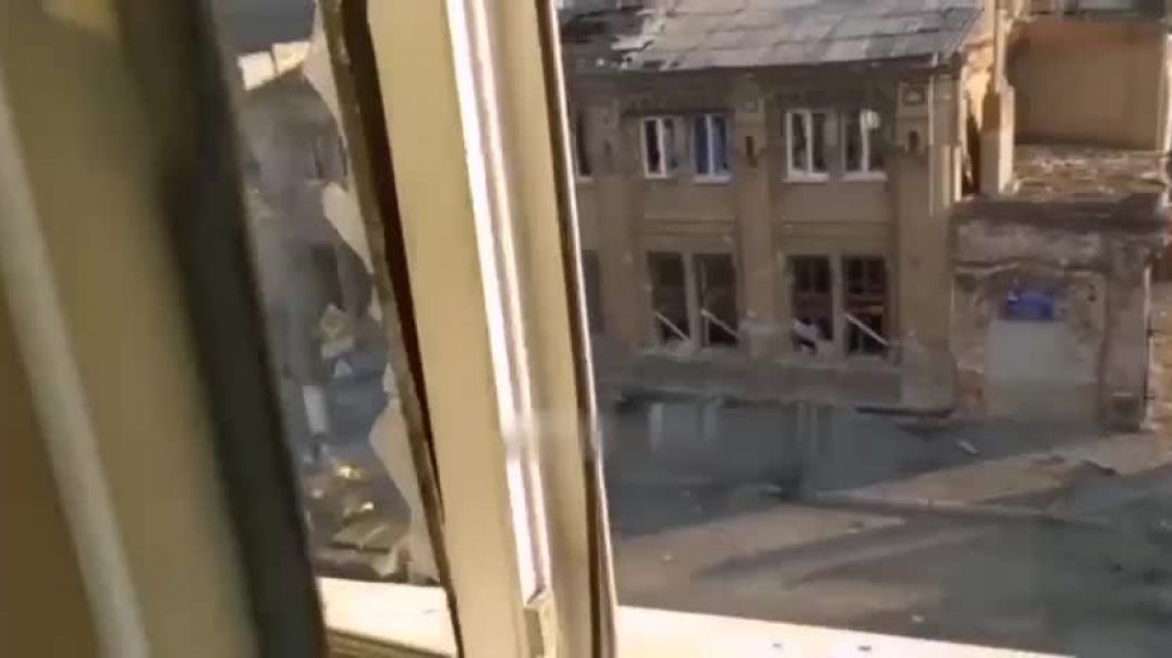 Украинцы захватили белгород. Обстрел Луганска 2 июня 2014. Обстрелянный Мариуполь. Разрушенный Мариуполь.