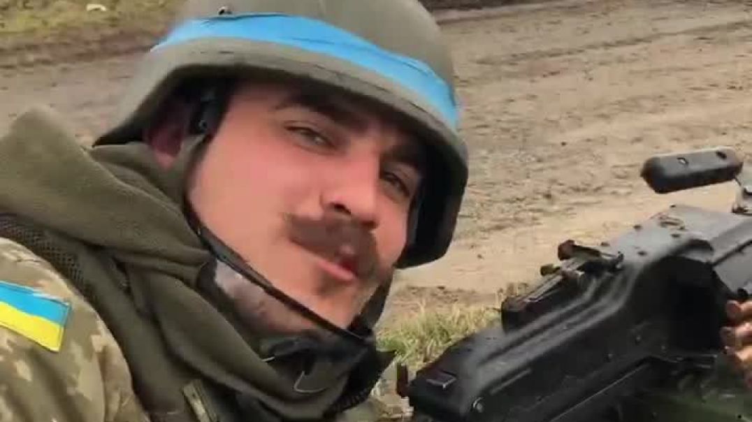 Белорусский наемник, воюющий за Украину злобно смеется и трясет большими усами