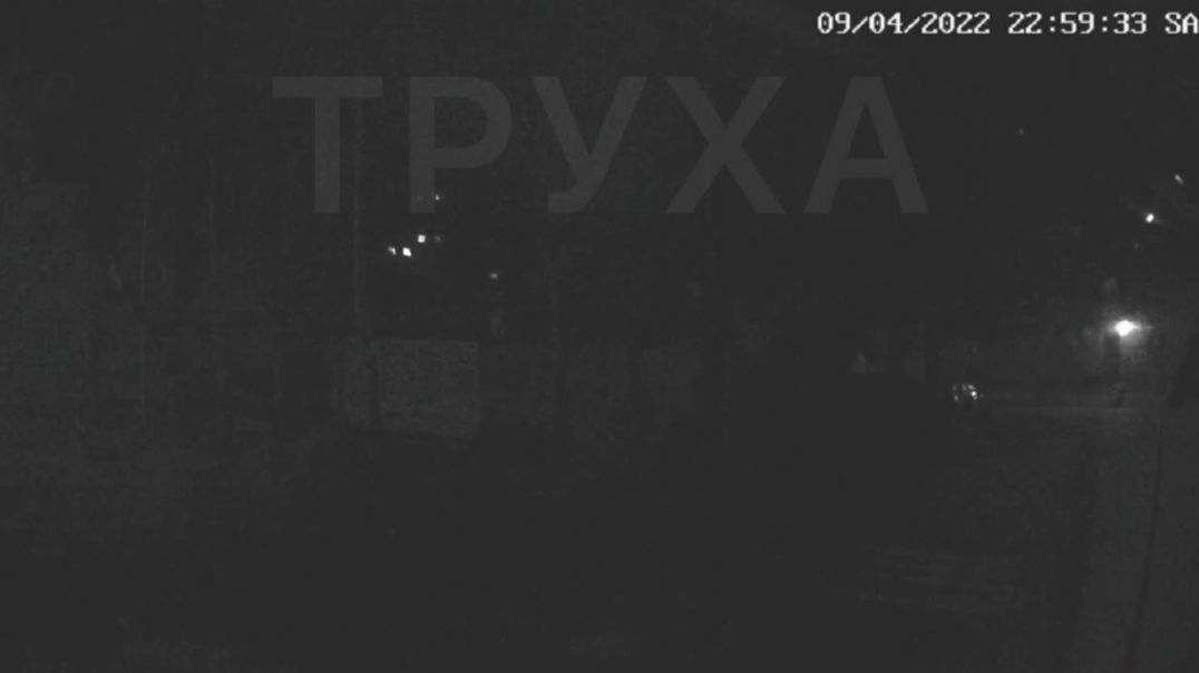 ⁣Момент взрывов в одном из районов Харькова 09.04.2022