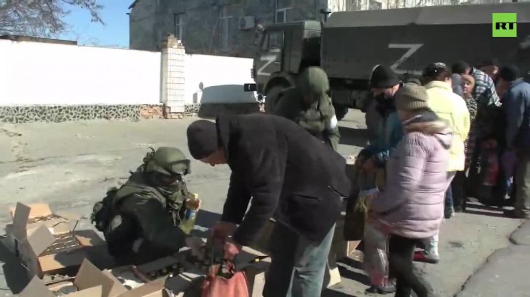 Российские военные привезли более 10 тонн гумпомощи в село Херсонской области