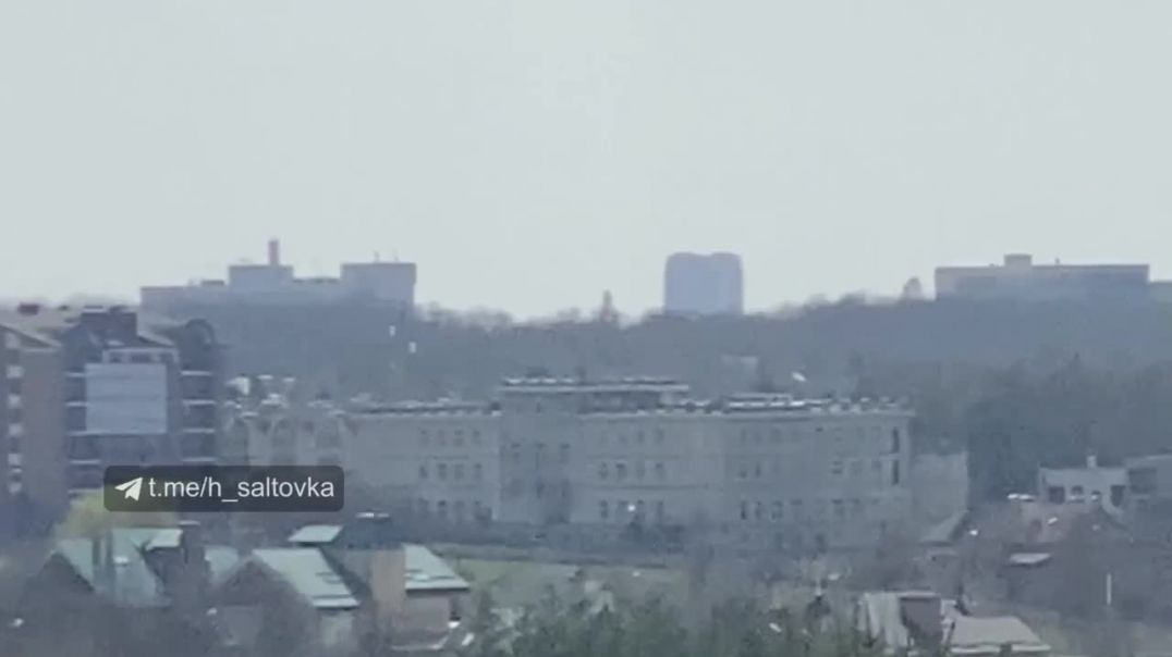 Прилёт снаряда по зданию в Салтовке, Харьков