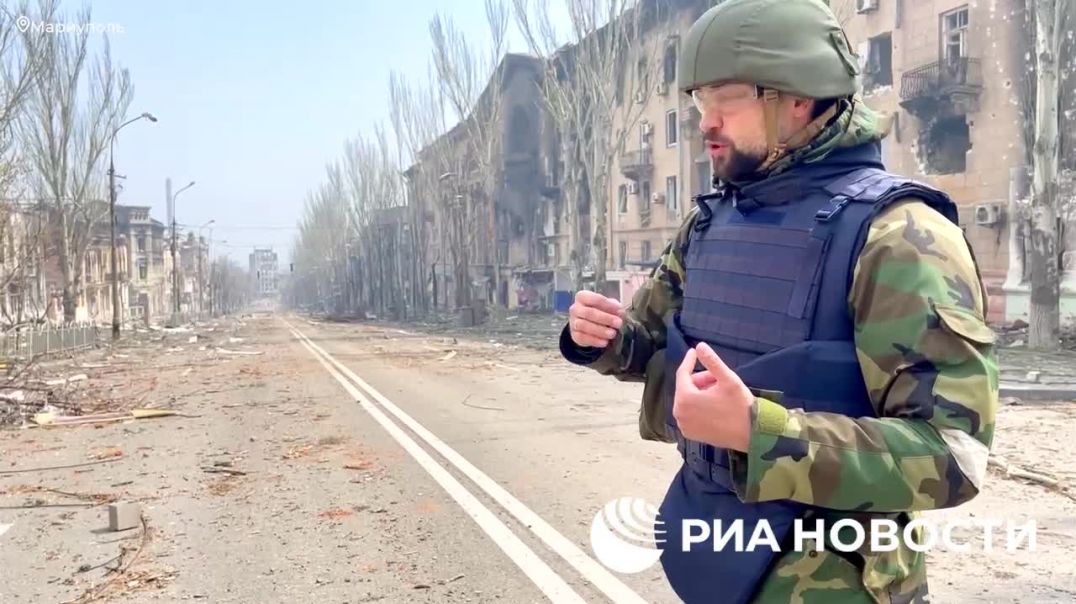 ⁣Колонна украинских войск предприняла попытку прорыва в сторону Азовстали в Мариуполе 15.04.2022