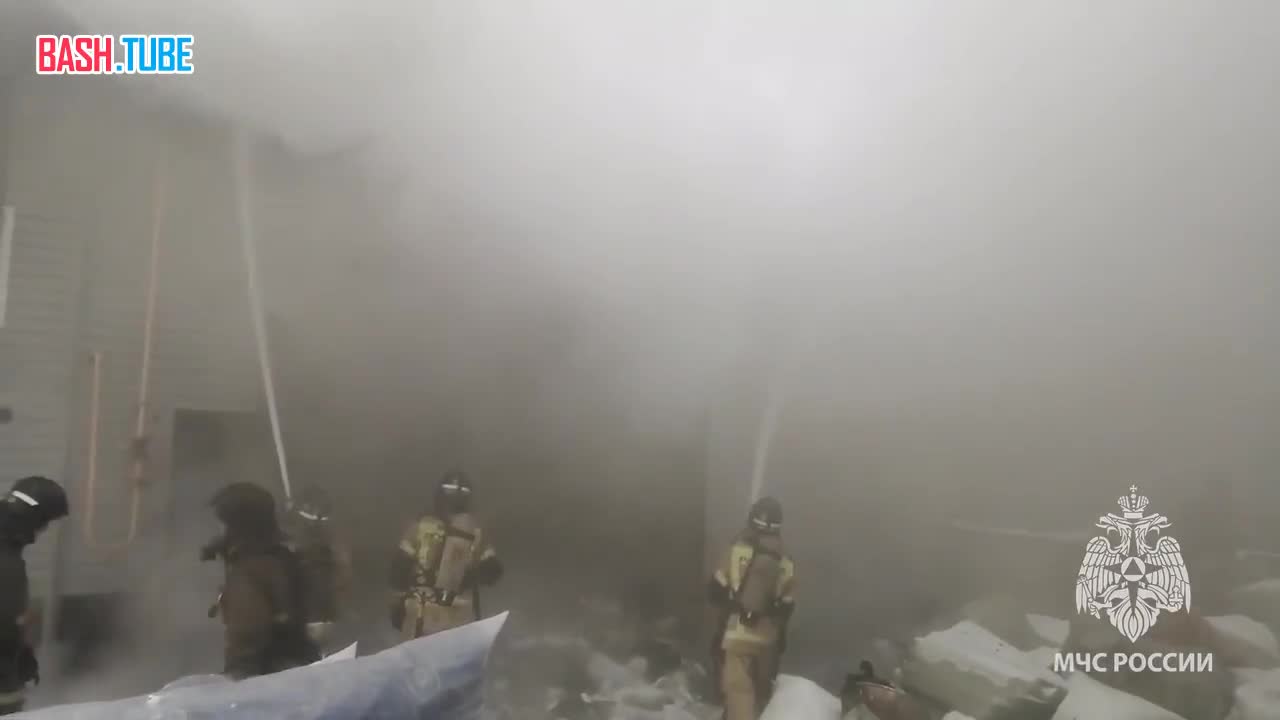  В Кургане произошел пожар на складе