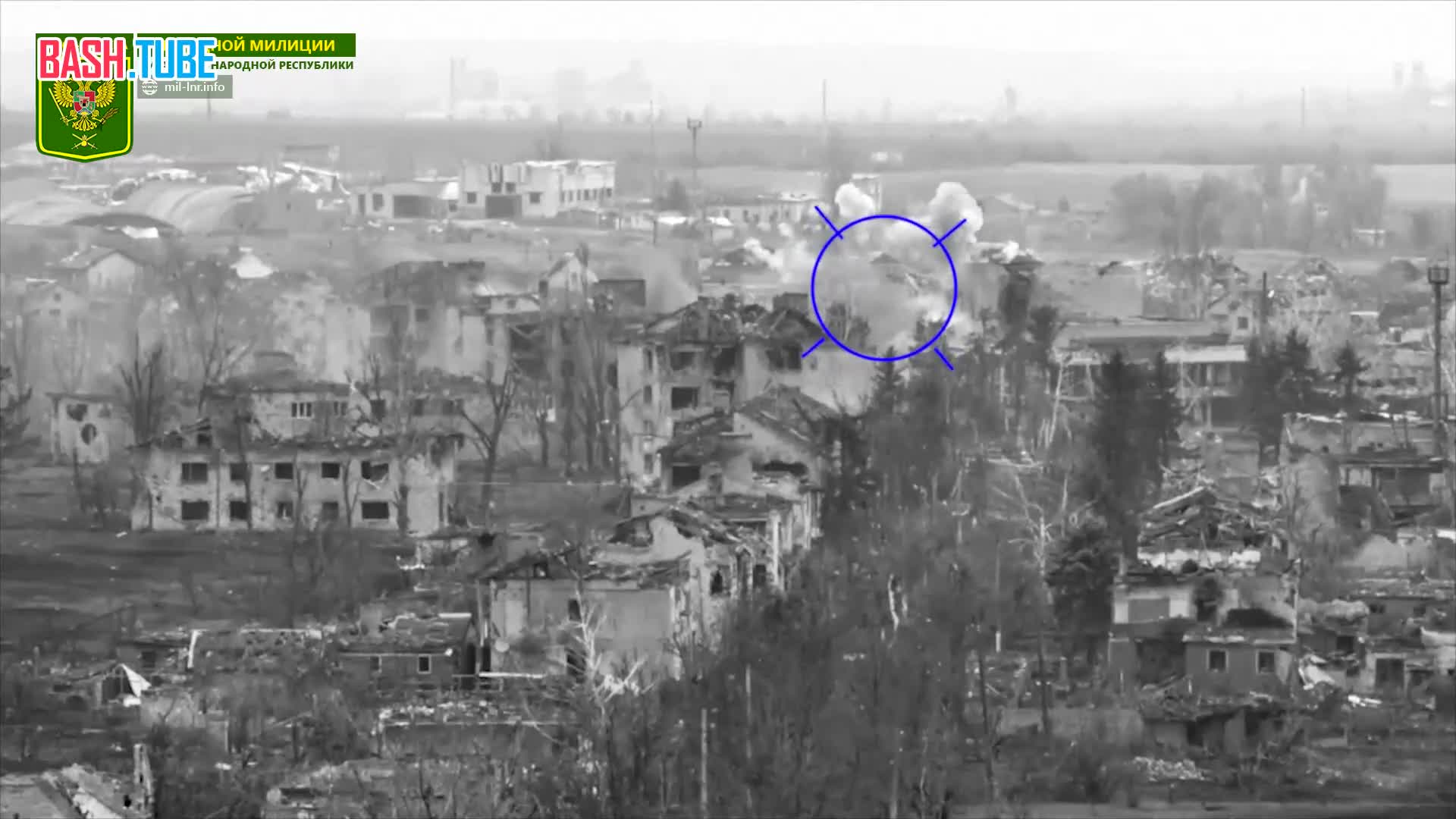 ⁣ Российская артиллерия поражает укрытия украинских боевиков под Соледаром