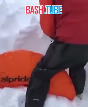  Сотрудник горнолыжного курорта в Сочи попал под лавину во время осмотра трасс