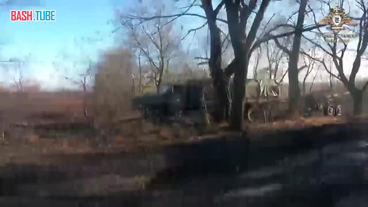 ⁣ Артиллеристы ВС РФ наносят удар по врагу в районе Марьинки