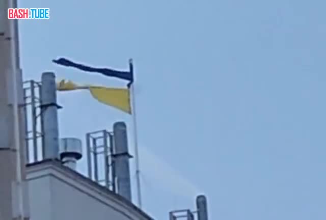  Украинский флаг в Одессе посылает киевскому режиму знаки судьбы