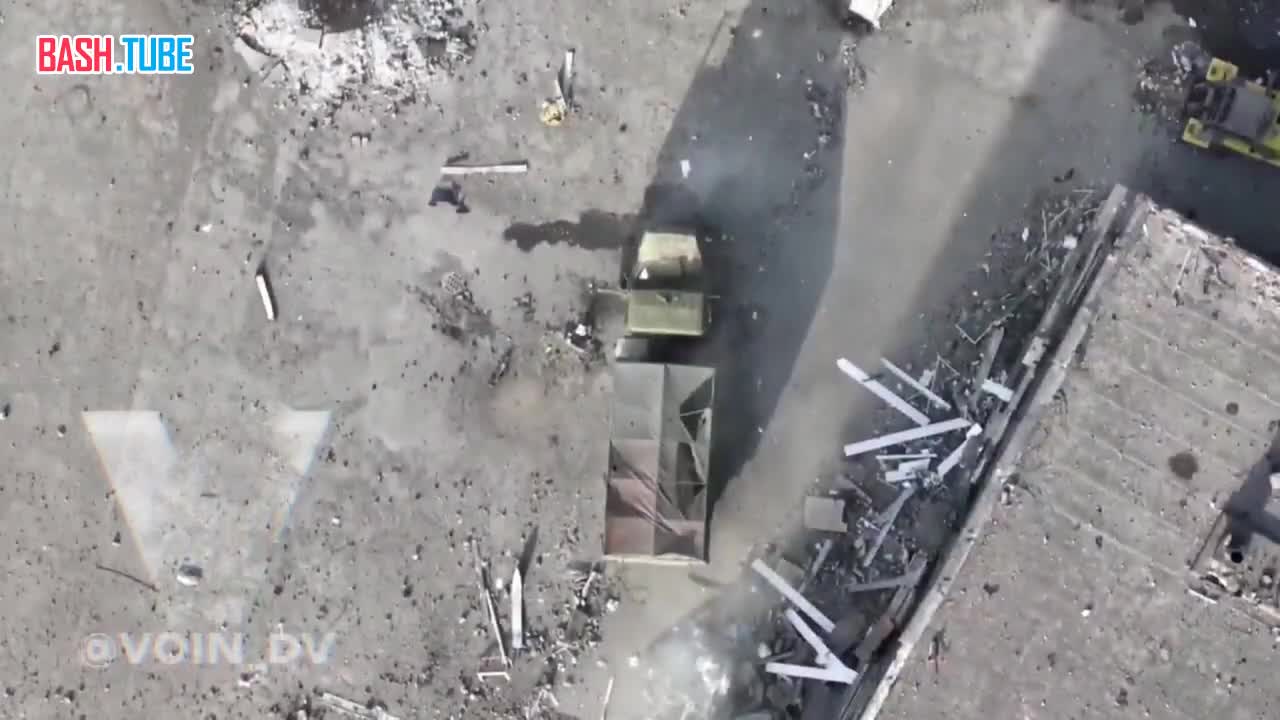  Российские военные бомбят КрАЗ ВСУ в Запорожской области