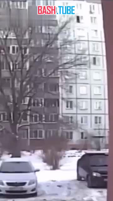  В Новосибирске онкобольная женщина так страдала от болей, что выбросилась из окна: страшные кадры попали на видео