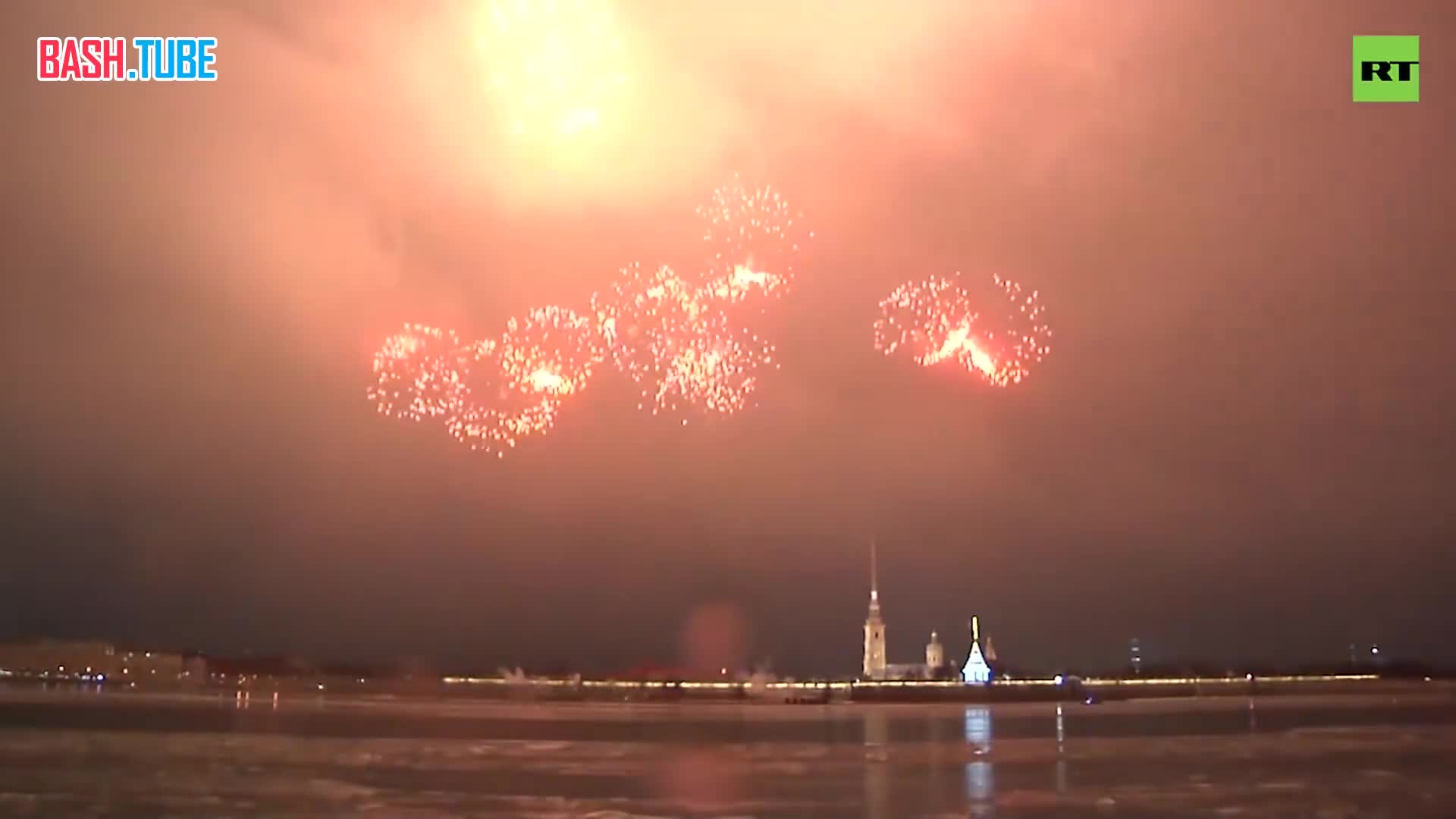  Салют над Петербургом в честь 80-летия прорыва блокады Ленинграда