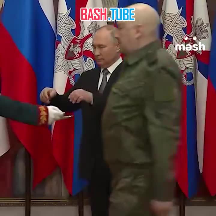  Владимир Путин наградил генерала армии Сергея Суровикина Орденом Святого Георгия 3 степени
