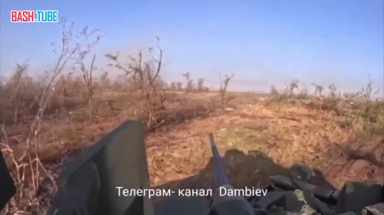 ⁣ Подрыв украинской БМП M2A2 Bradley ODS-SA американского производства на мине
