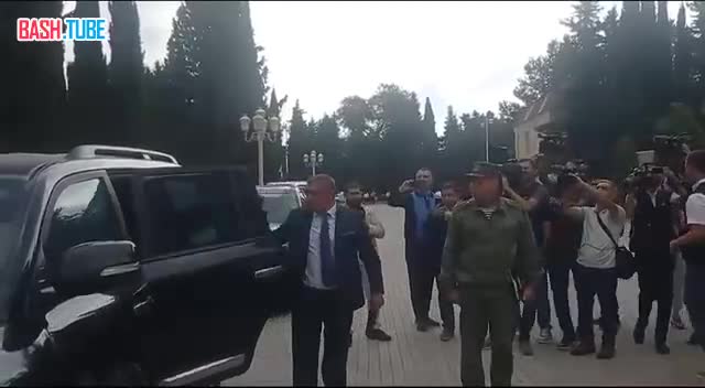 Представители властей Арцаха прибыли в город Евлах, где должны начаться переговоры о реинтеграции региона в Азербайджан