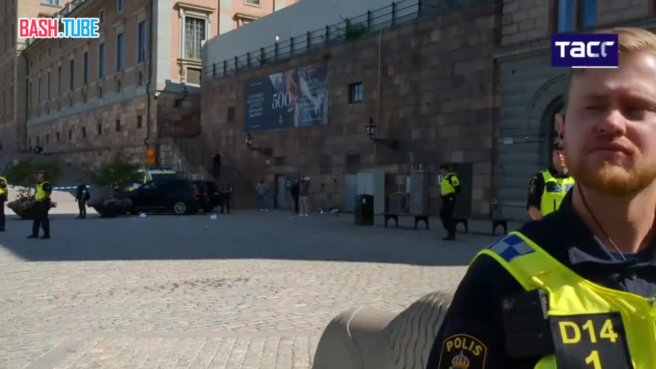  В Швеции в очередной раз подожгли Коран у здания парламента