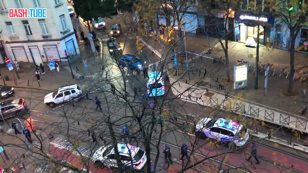  Подозреваемый в нападении на шведских болельщиков в Брюсселе ликвидирован в столичном кафе, сообщает Reuters