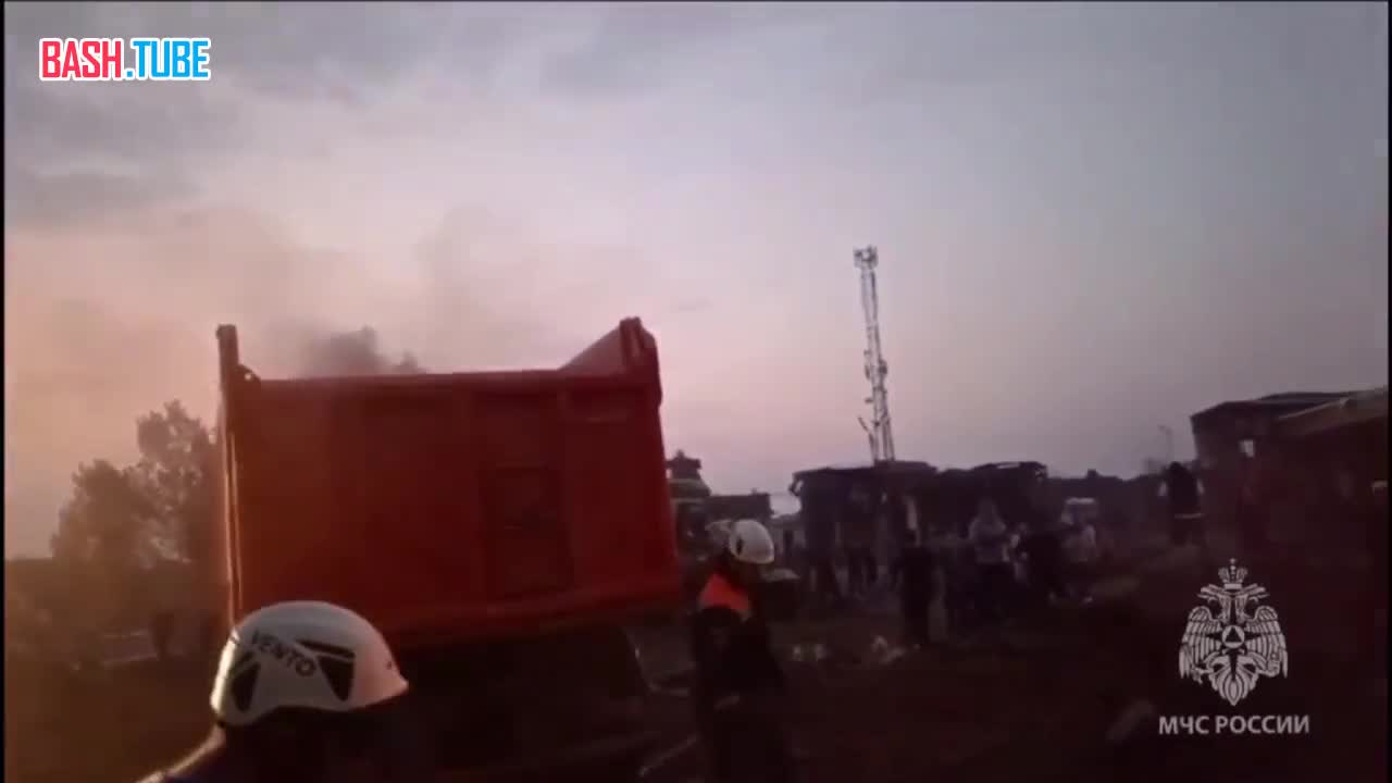  Разбор завалов на АЗС в Махачкале после взрыва