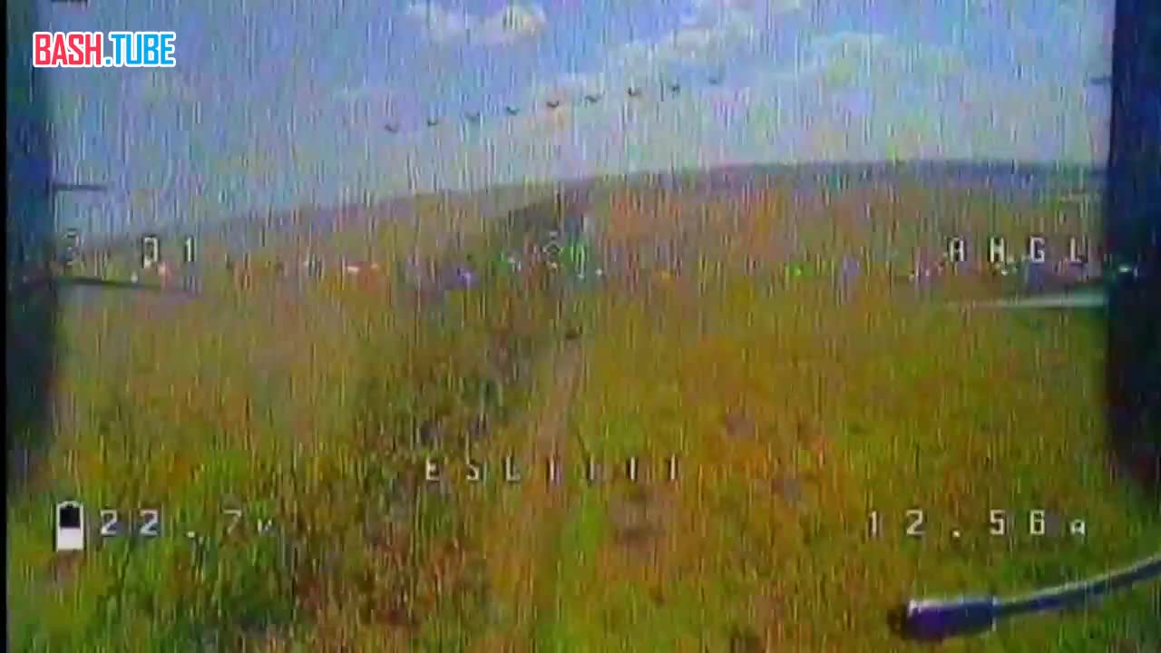 ⁣ FPV-дрон поразил бронемашину всу при попытке совершить ротацию на Купянском направлении