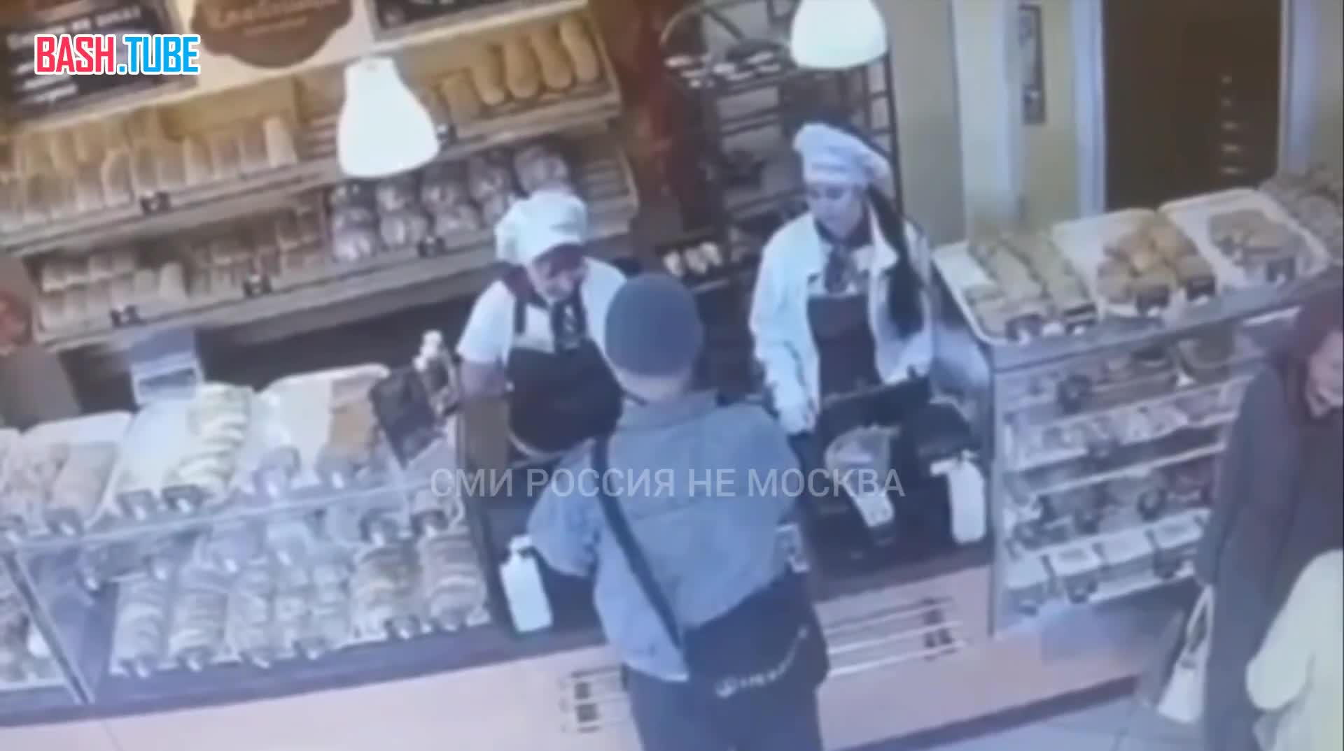  В Череповце мужчина взорвал в пекарне страйкбольную гранату из-за того, что ему отказали в бесплатной еде