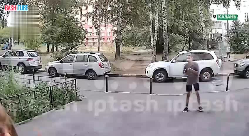 ⁣ В Казани подросток выстрелил в соседа из ракетницы из-за замечания