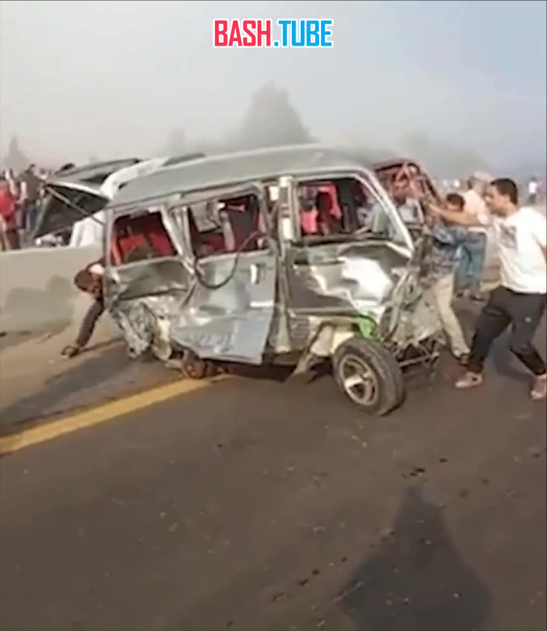 28 человек погибли в масштабном ДТП на пустынной дороге между Каиром и Александрией в Египте